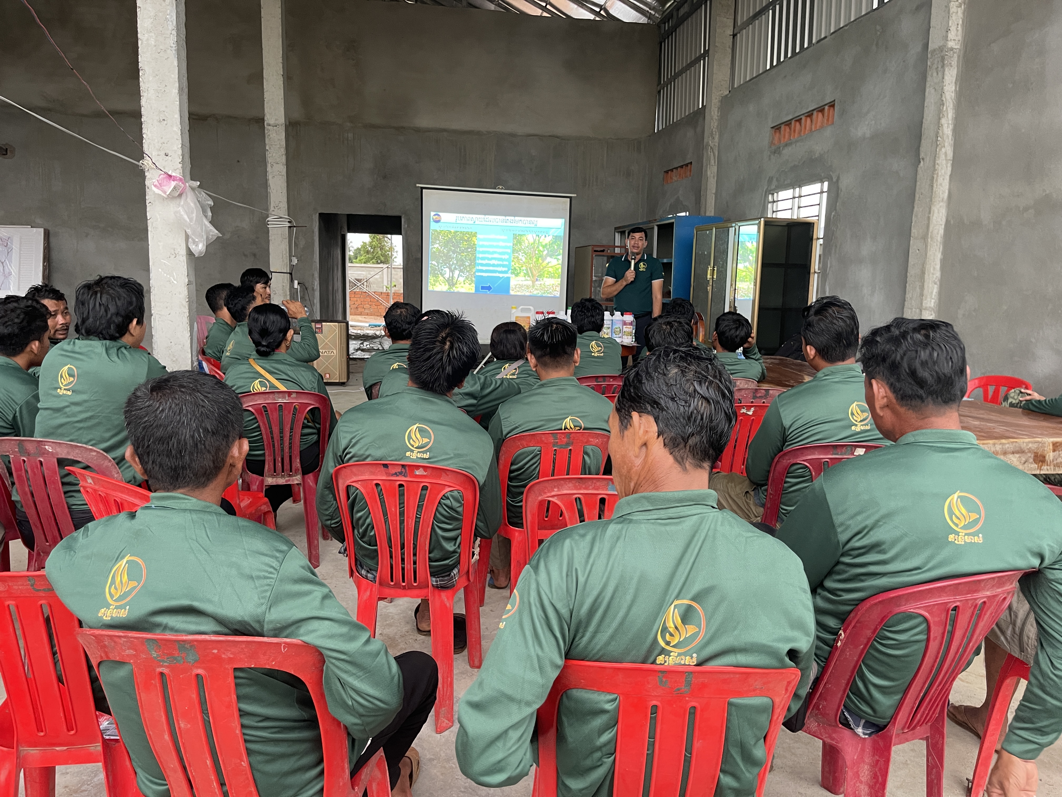 ឥន្ទ្រីមាស team